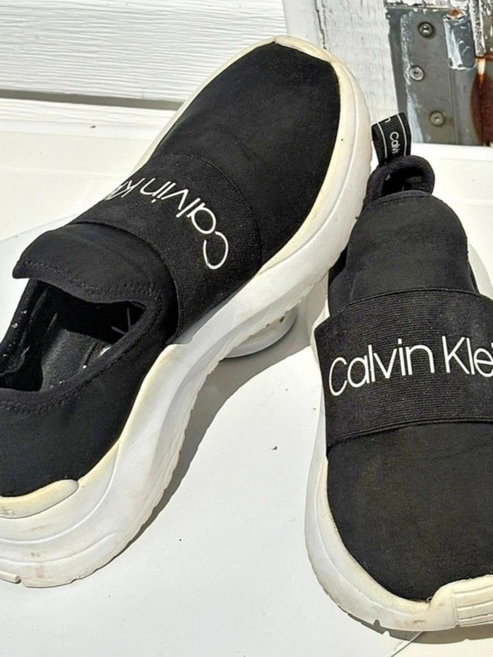 Calvin Klein Uzza Black & White Slip-On Sneakers US 8.5